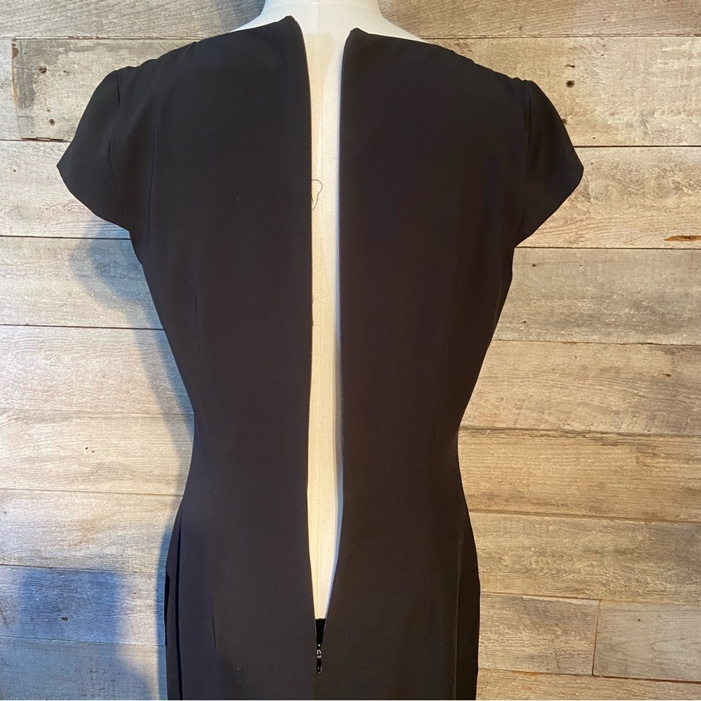 🇨🇦 Nueva women’s black asymmetrical cocktail pencil dress in size 8 - Picture 6 of 8